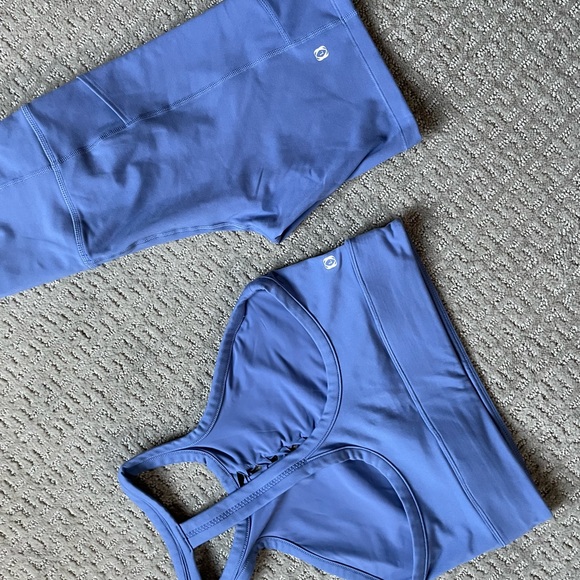 Le Ore 7in Biker Shorts/Sport Bra Set - Picture 2 of 8